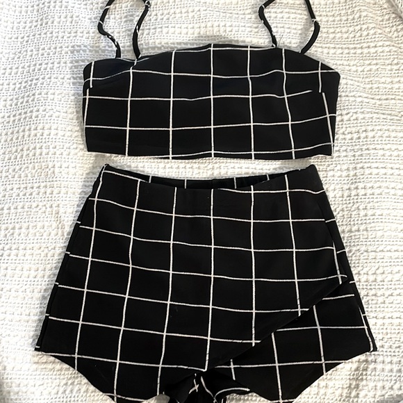 SHEIN 2 piece Grid Crop Top & Skort - Picture 4 of 11